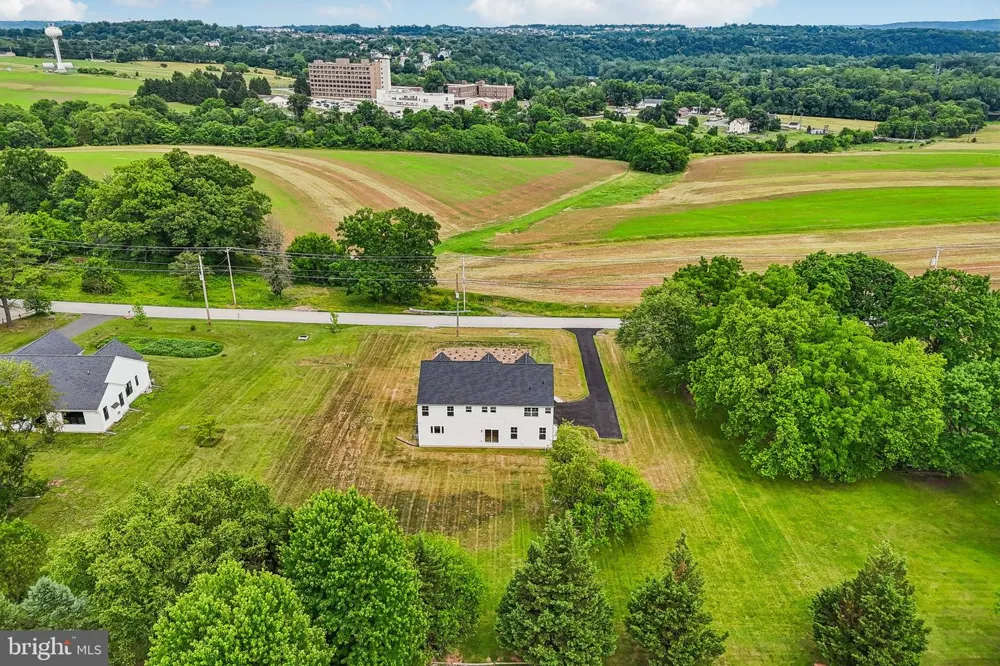 209 OLD STATE RD Royersford, PA 19468