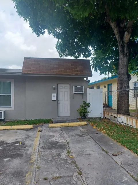 24 SW 13th Street #1-5