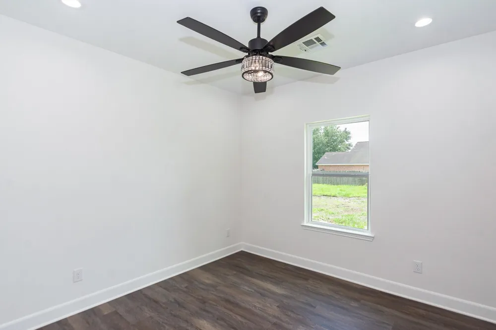 423 Manor Avenue Arcola, TX 77583