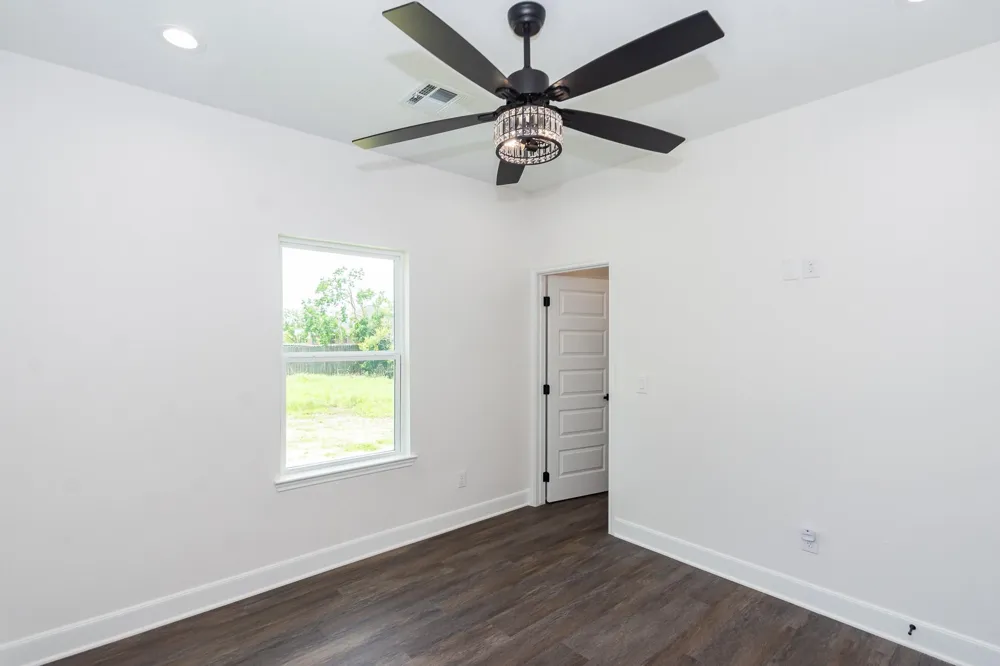 423 Manor Avenue Arcola, TX 77583