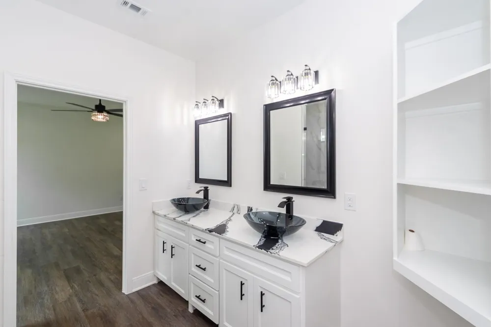 423 Manor Avenue Arcola, TX 77583