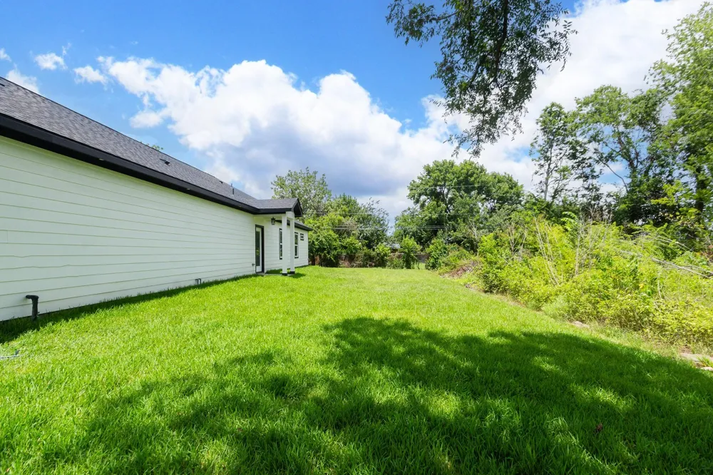 423 Manor Avenue Arcola, TX 77583
