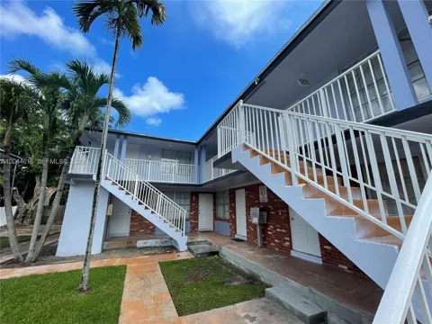 7841 Dunham Blvd #6