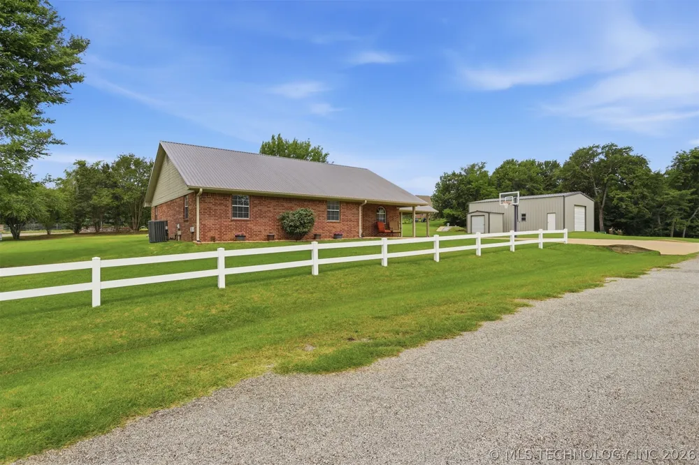 11305 Timber Oak Court Kingston, OK 73439