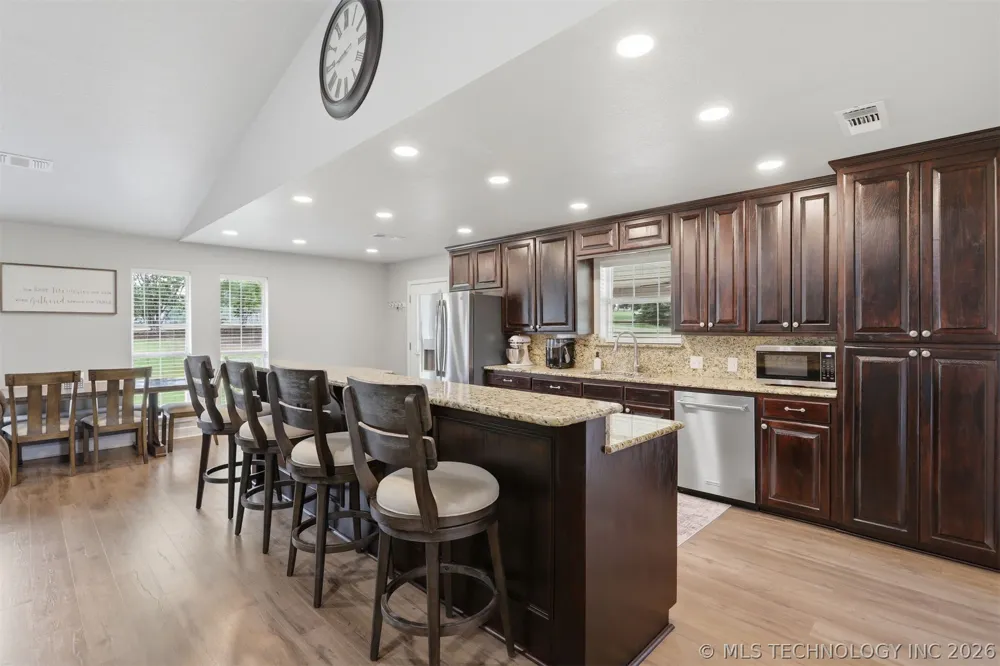 11305 Timber Oak Court Kingston, OK 73439