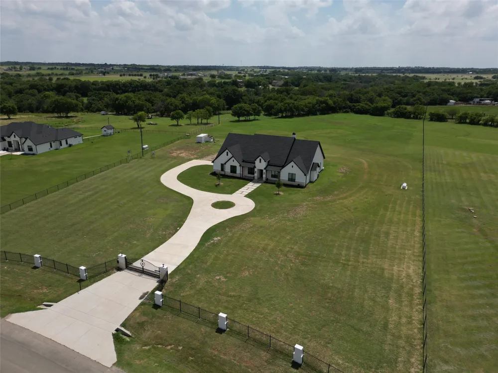 4790 Austin Circle Sanger, TX 76266