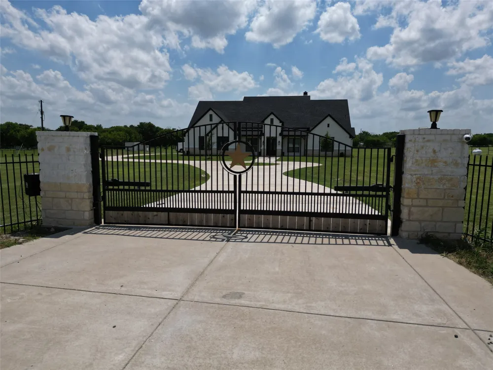 4790 Austin Circle Sanger, TX 76266