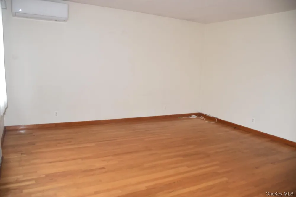 14939 123rd Street South Ozone Park, NY 11420