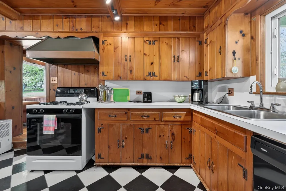 219 Husdon Street Call Listing Agent, PA 18428