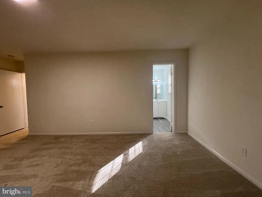 2112 PARAMONT AVENUE Chesapeake, VA 23320