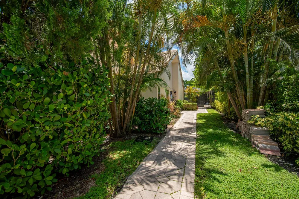 9708 Erica Court Boca Raton, FL 33496