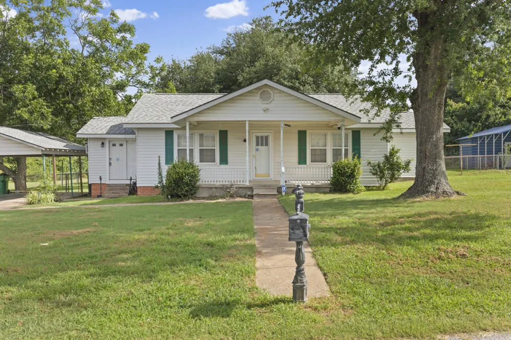 117 Moore Drive Palestine, TX 75801