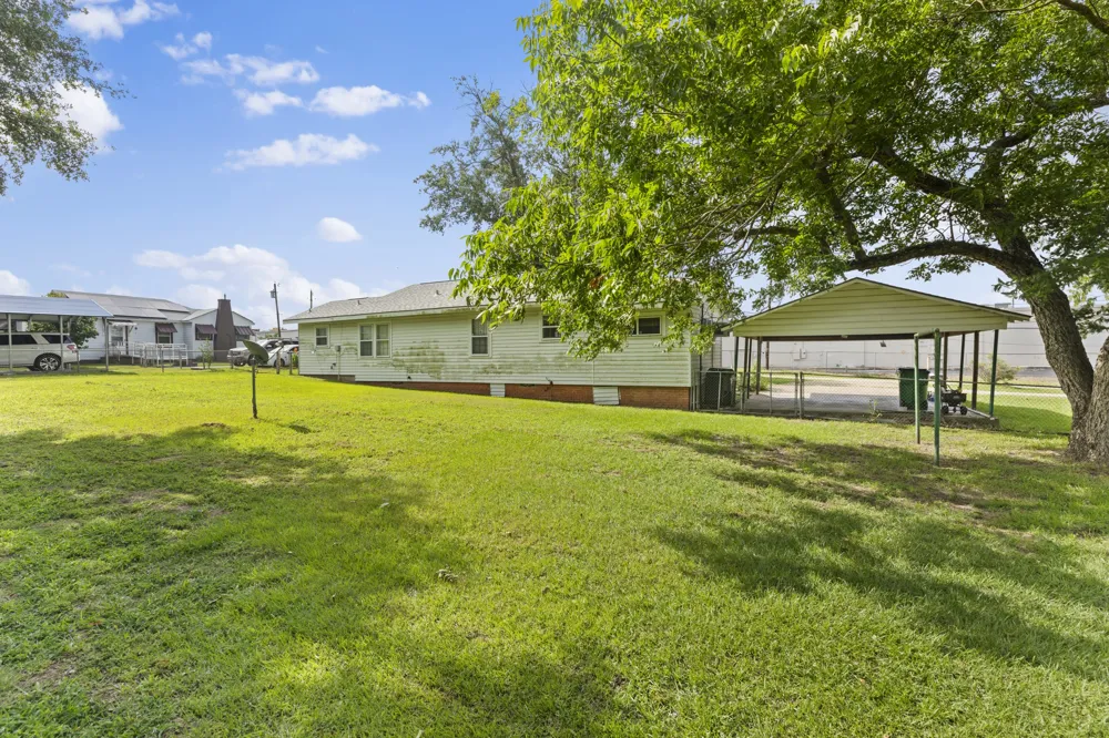 117 Moore Drive Palestine, TX 75801