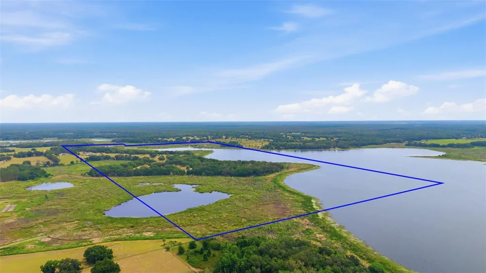 17269 SE 260TH AVENUE ROAD Umatilla, FL 32784