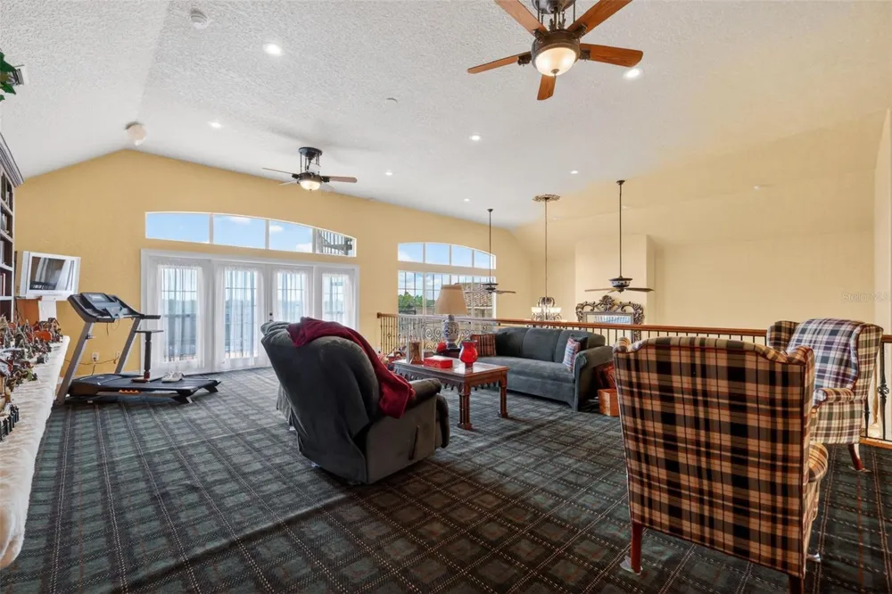 17269 SE 260TH AVENUE ROAD Umatilla, FL 32784