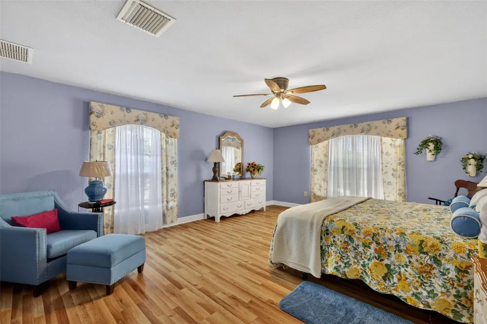 17269 SE 260TH AVENUE ROAD Umatilla, FL 32784