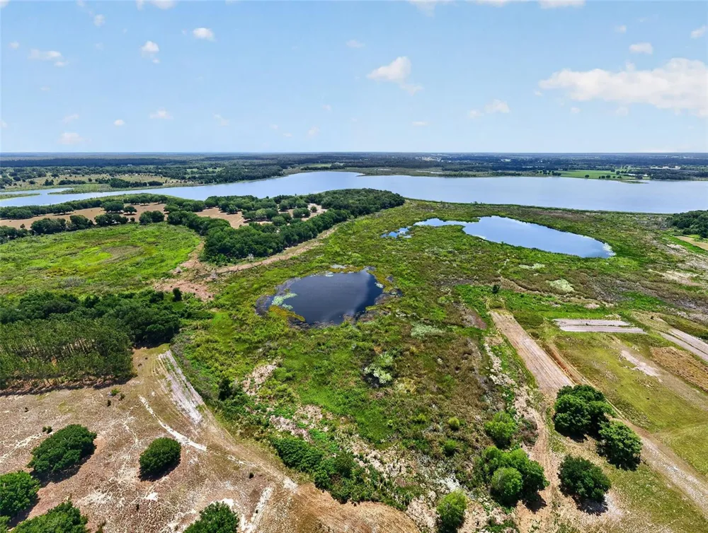 17269 SE 260TH AVENUE ROAD Umatilla, FL 32784
