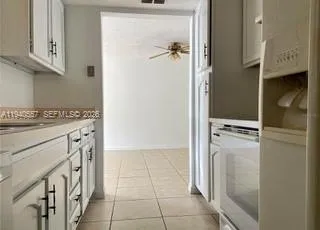 4318 Lakeway Dr #12-D Orlando, FL 32839