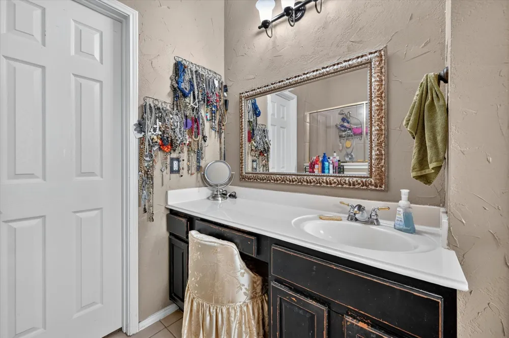 8332 Summer Park Drive Fort Worth, TX 76123