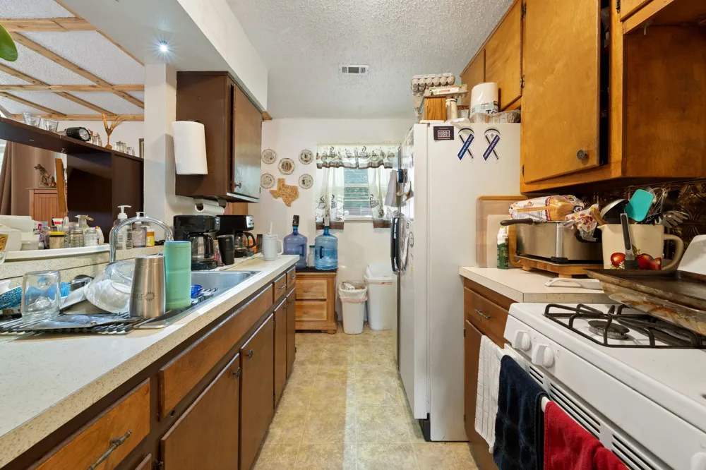 546 Sun Valley Drive Duncanville, TX 75116