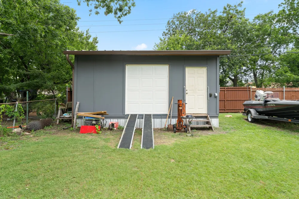 546 Sun Valley Drive Duncanville, TX 75116