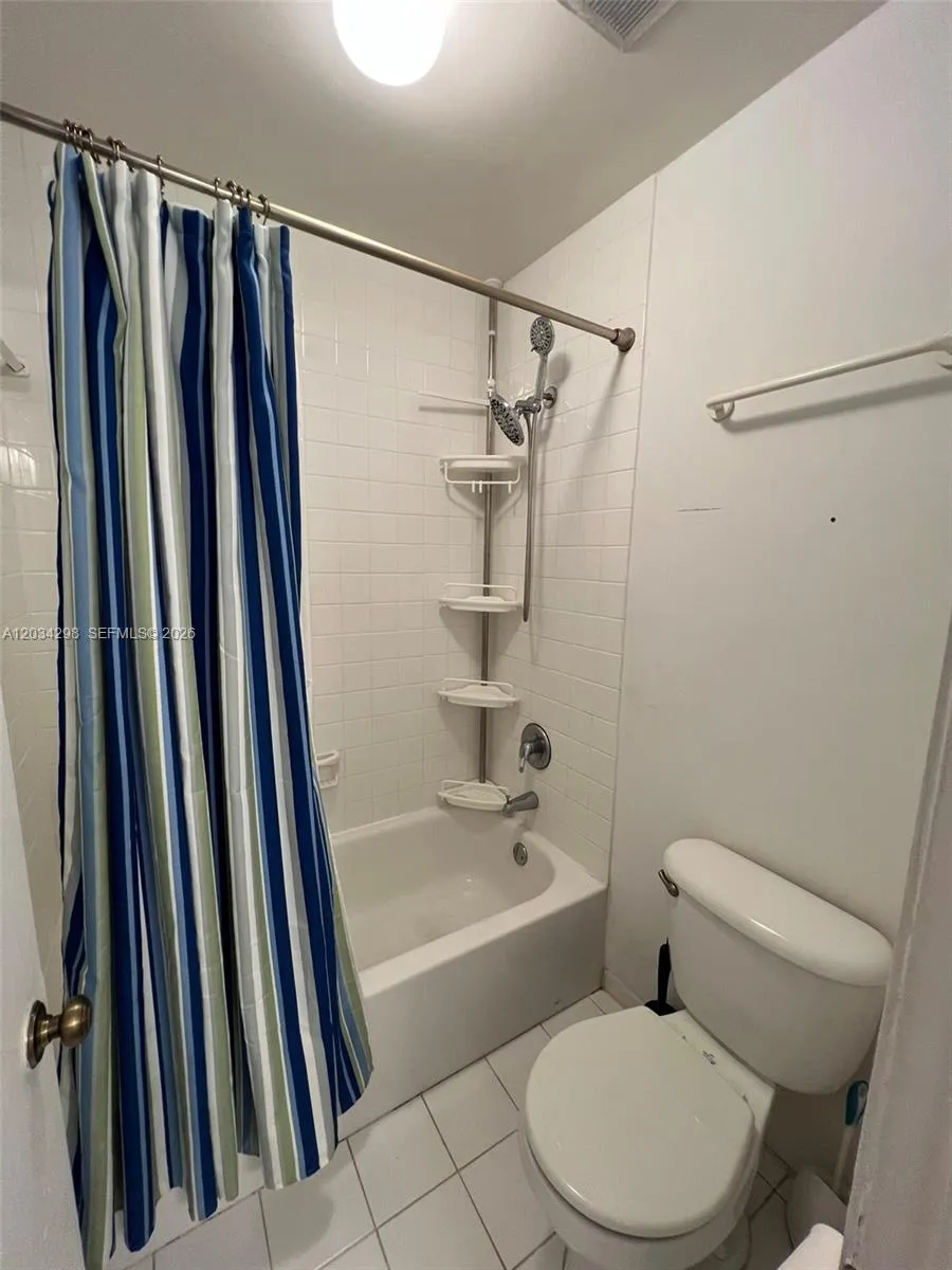 9710 Hammocks Blvd #204-31 Miami, FL 33196