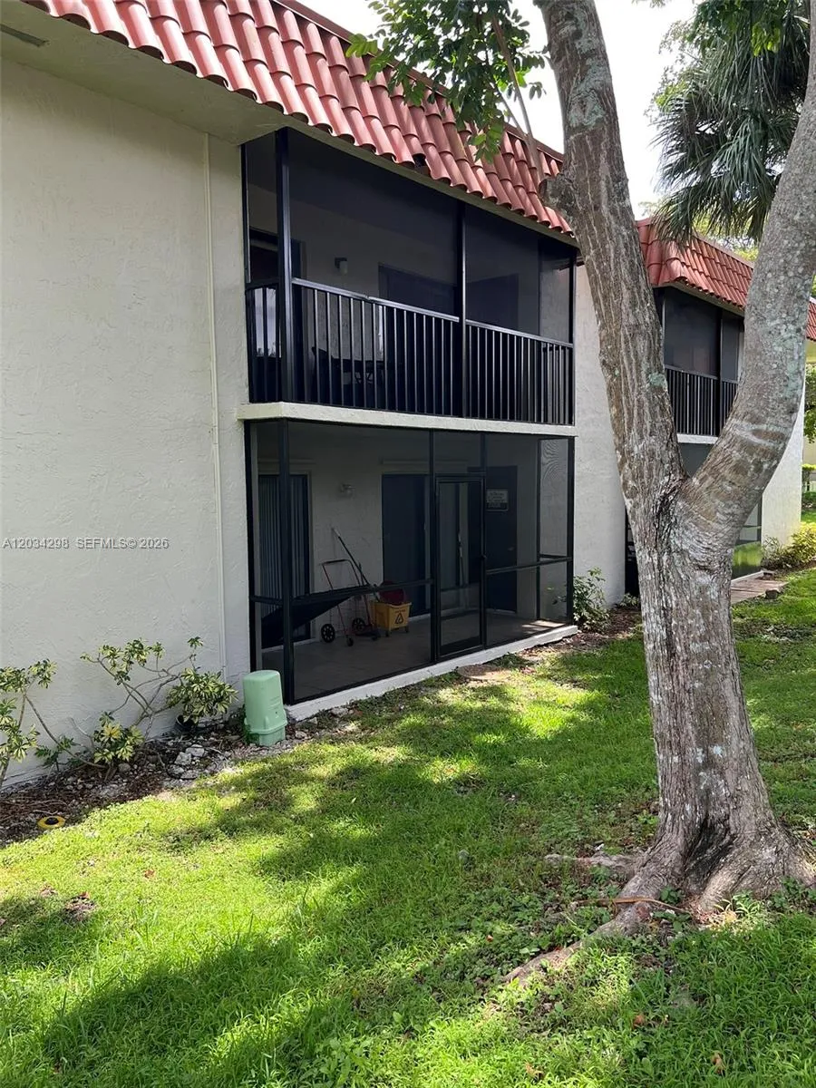 9710 Hammocks Blvd #204-31 Miami, FL 33196