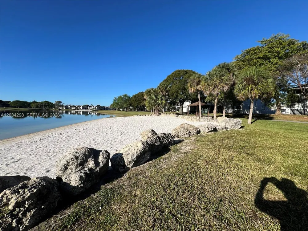 9710 Hammocks Blvd #204-31 Miami, FL 33196