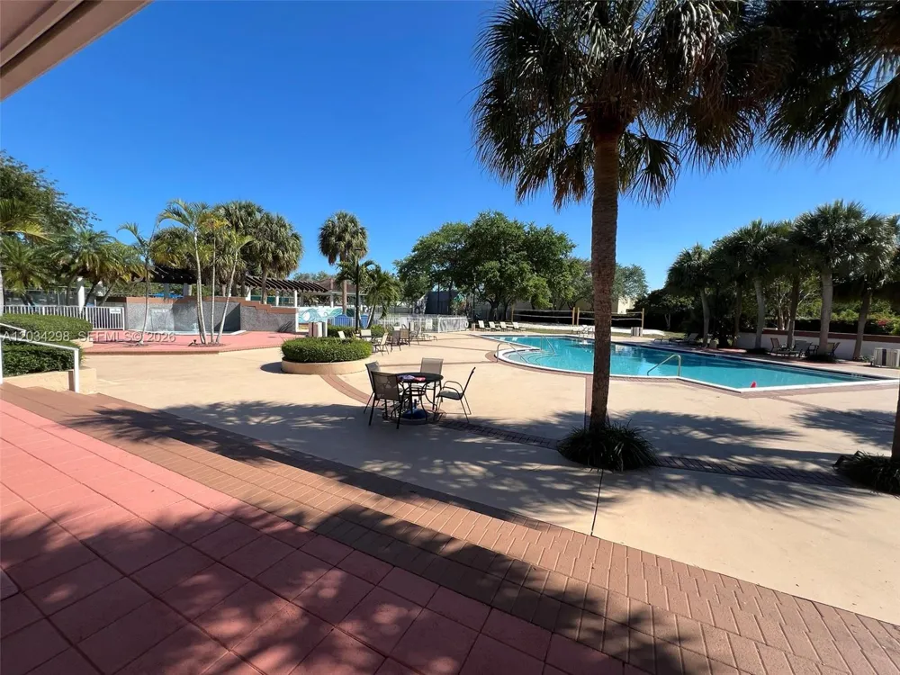 9710 Hammocks Blvd #204-31 Miami, FL 33196
