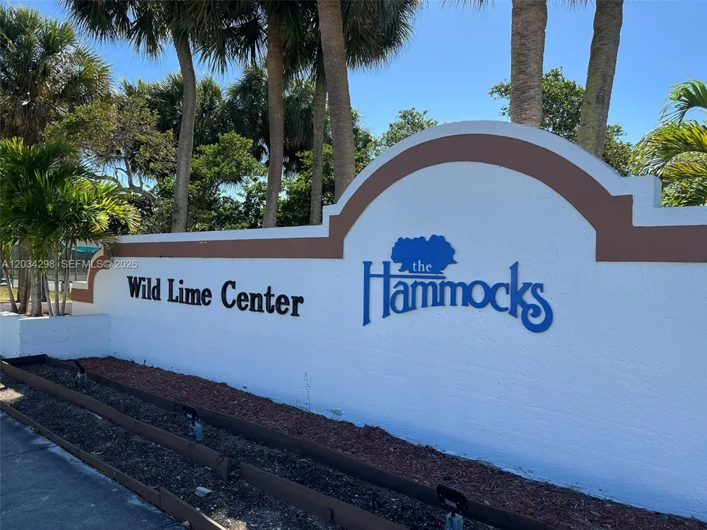 9710 Hammocks Blvd #204-31 Miami, FL 33196