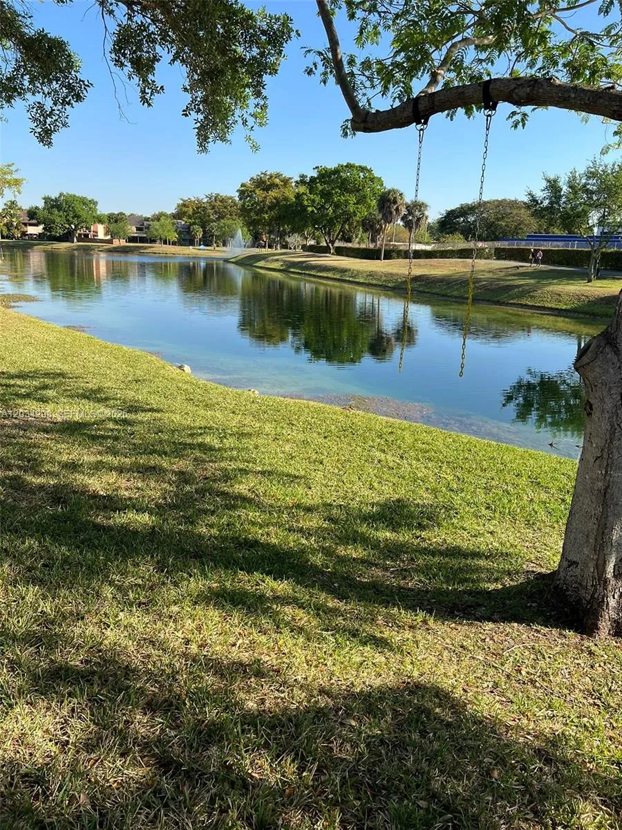 9710 Hammocks Blvd #204-31 Miami, FL 33196