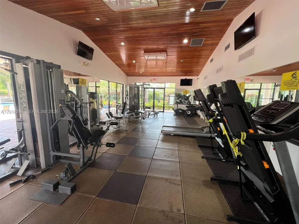 9710 Hammocks Blvd #204-31 Miami, FL 33196