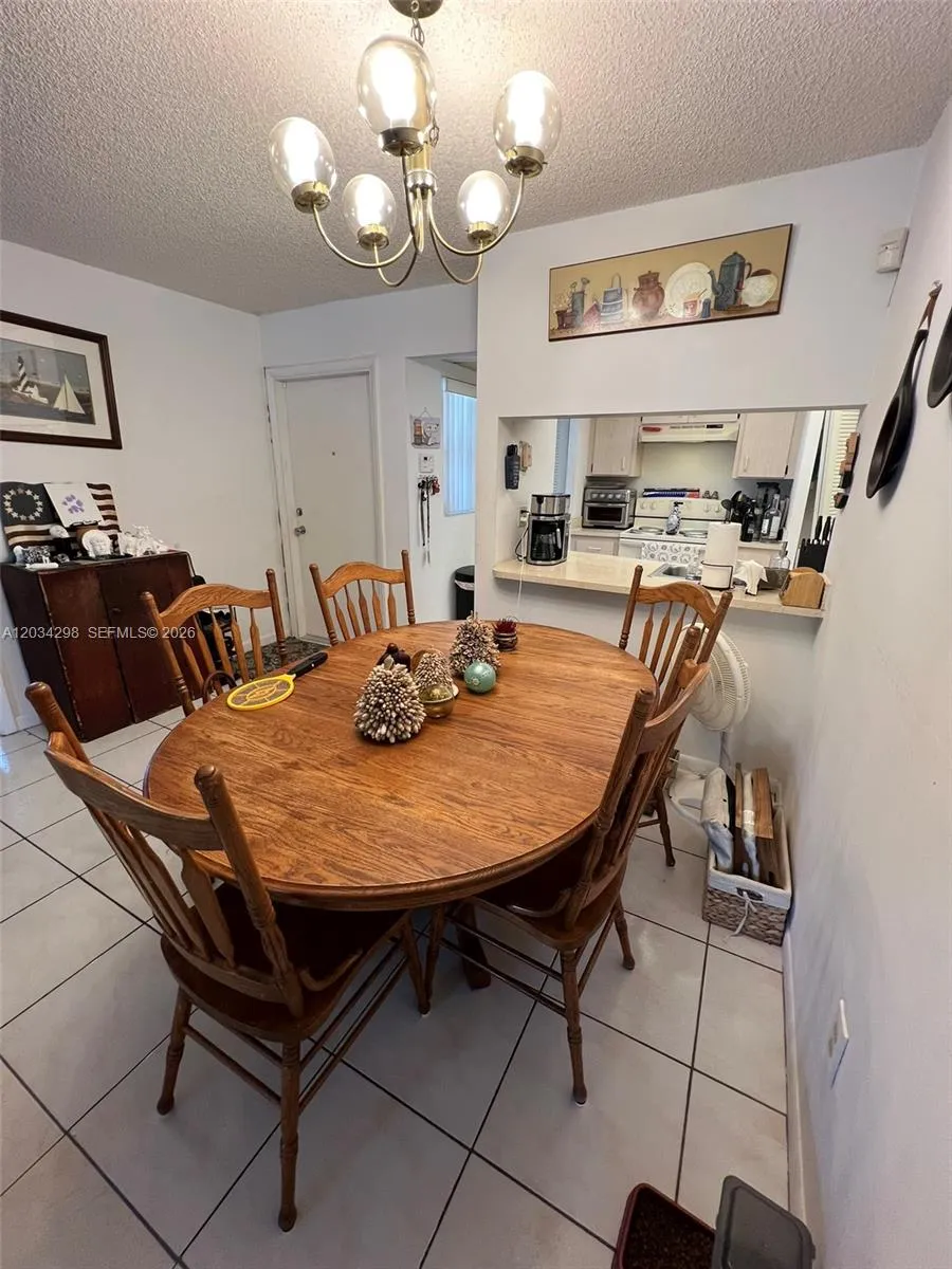 9710 Hammocks Blvd #204-31 Miami, FL 33196