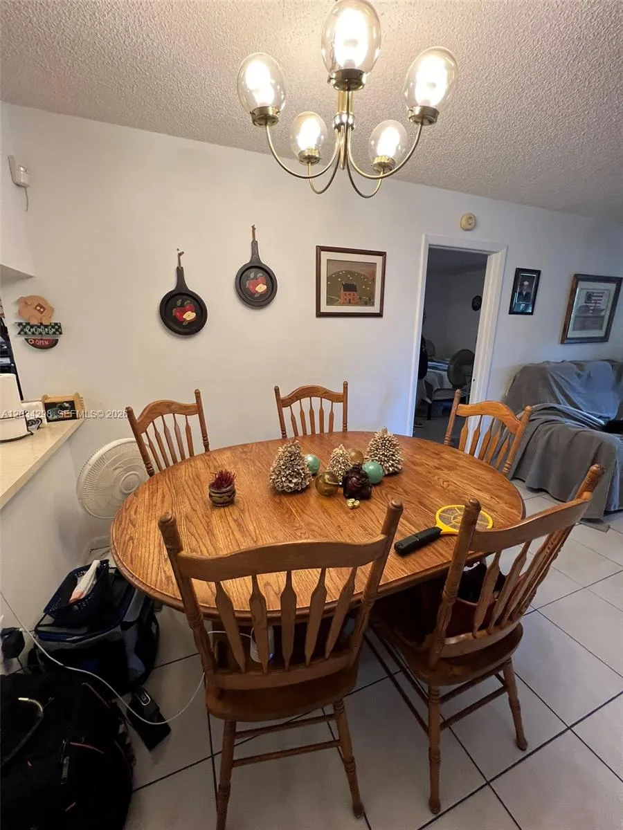 9710 Hammocks Blvd #204-31 Miami, FL 33196