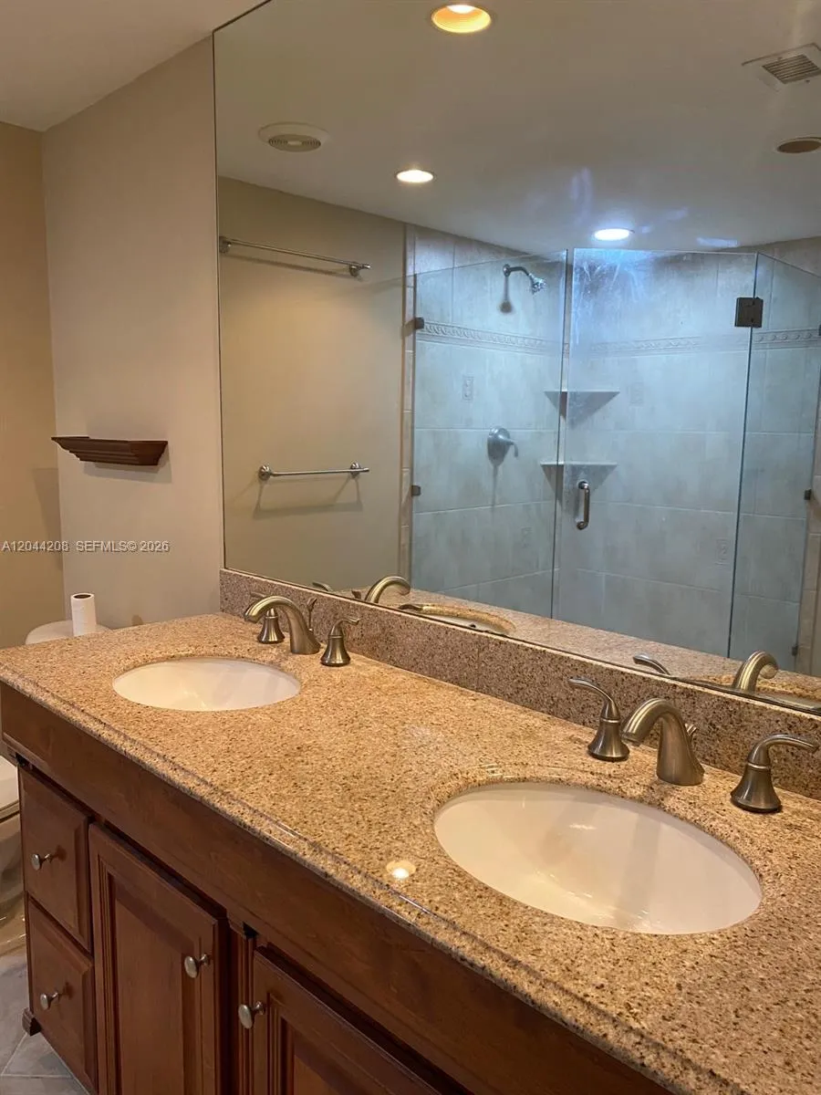 4200 Ocean Dr #1-1103 Riviera Beach, FL 33404