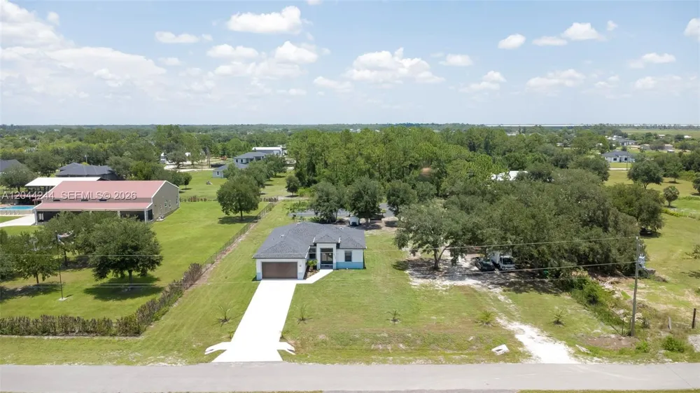 7834 14TH PL La Belle, FL 33935