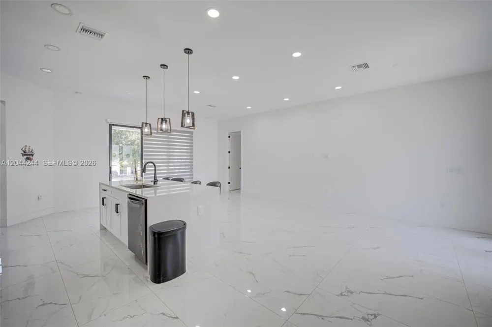 7834 14TH PL La Belle, FL 33935
