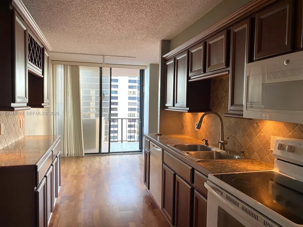 4200 Ocean Dr #1-1103 Riviera Beach, FL 33404