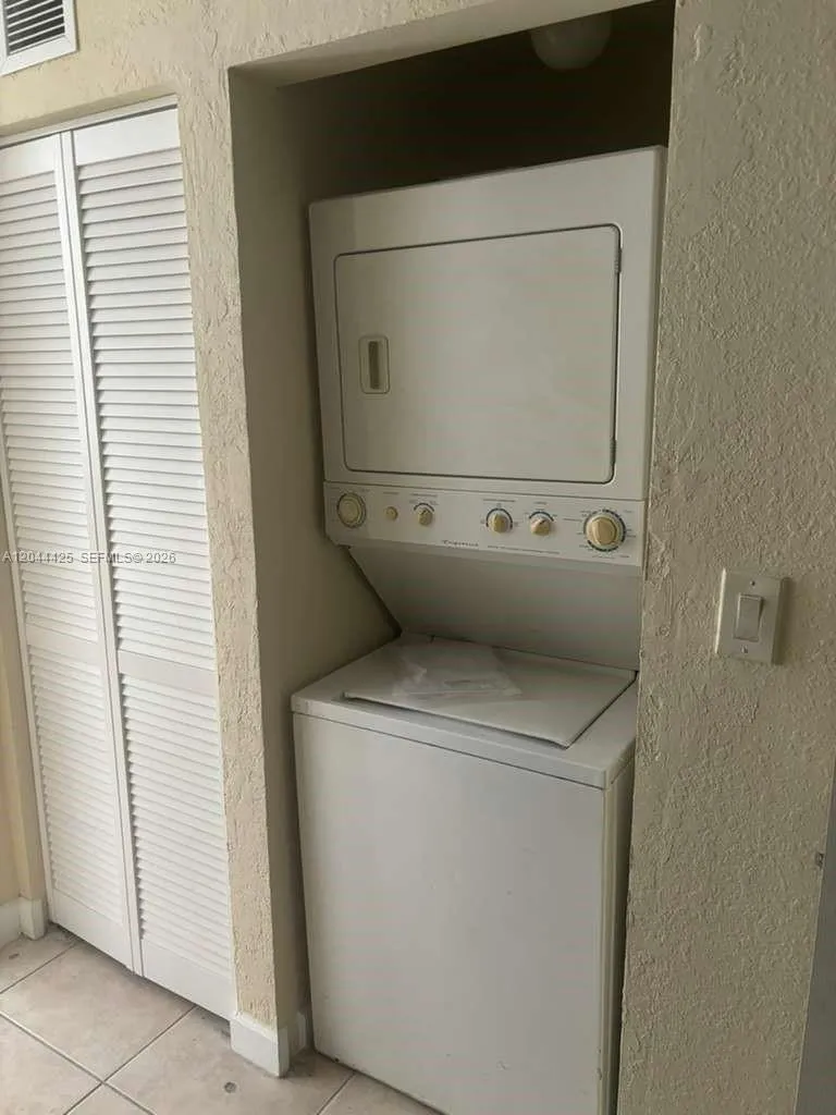 1663 SE 27th Dr #207 Homestead, FL 33035