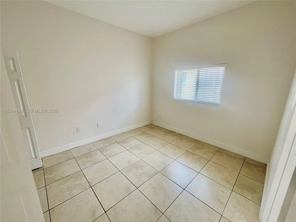 2487 W 5th Ct #Front Hialeah, FL 33010
