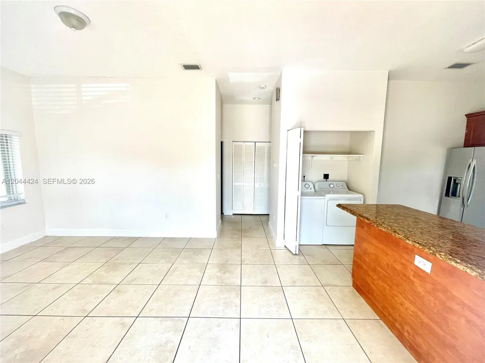 2487 W 5th Ct #Front Hialeah, FL 33010