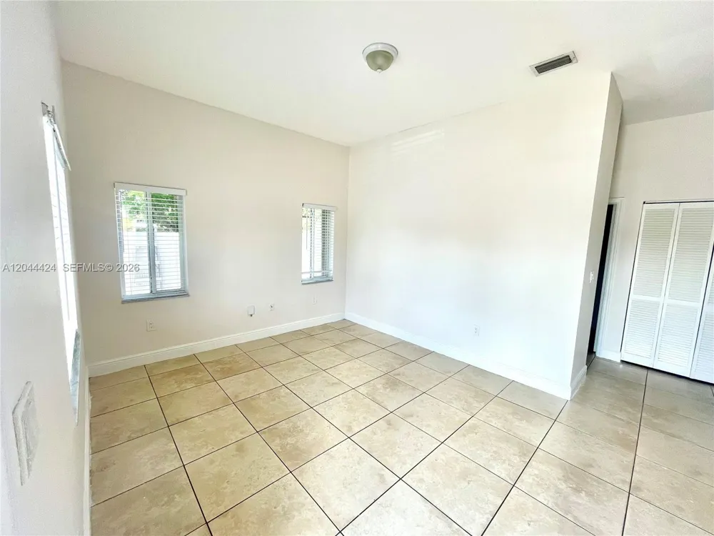 2487 W 5th Ct #Front Hialeah, FL 33010