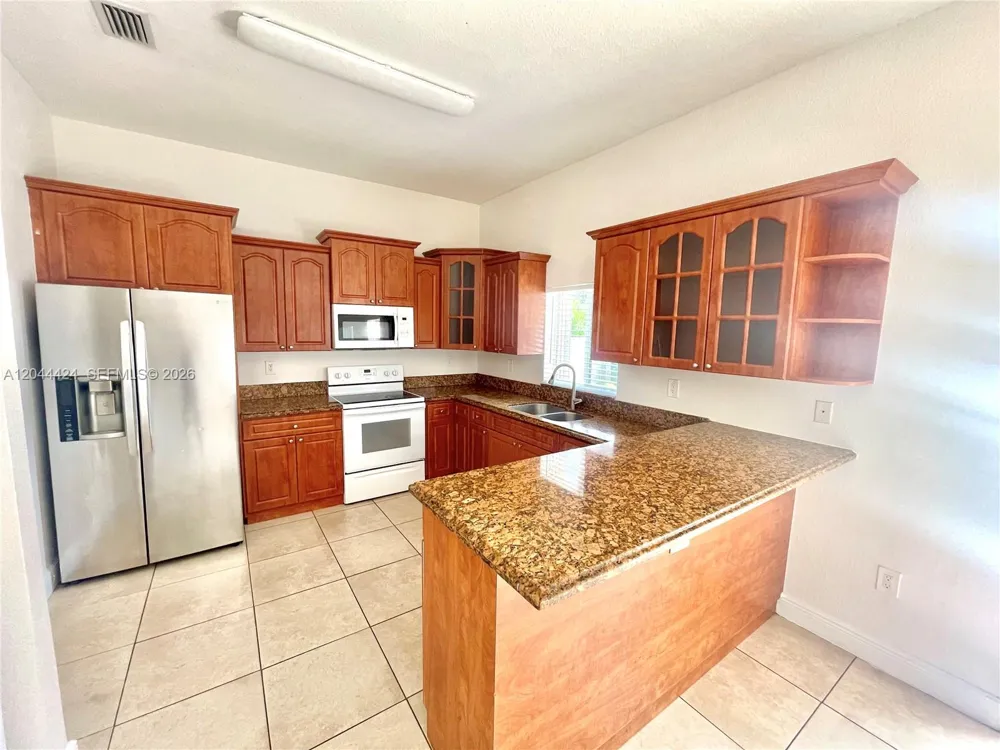 2487 W 5th Ct #Front Hialeah, FL 33010