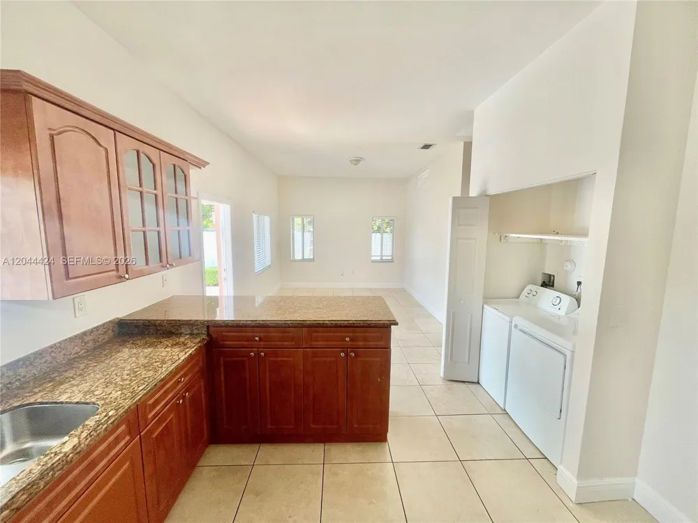 2487 W 5th Ct #Front Hialeah, FL 33010