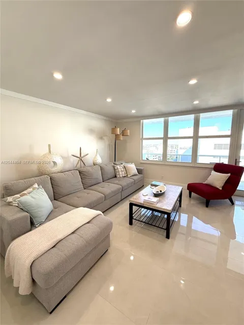 3725 S Ocean Dr #1225
