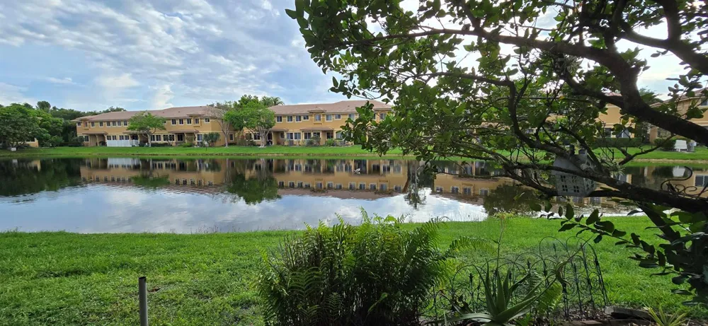 4305 Coventry Pointe Way Lake Worth, FL 33461