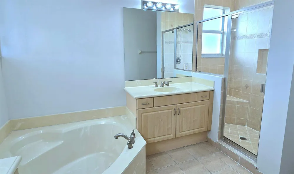 4305 Coventry Pointe Way Lake Worth, FL 33461