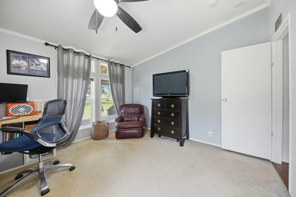 3844 Highway 36 Bellville, TX 77418