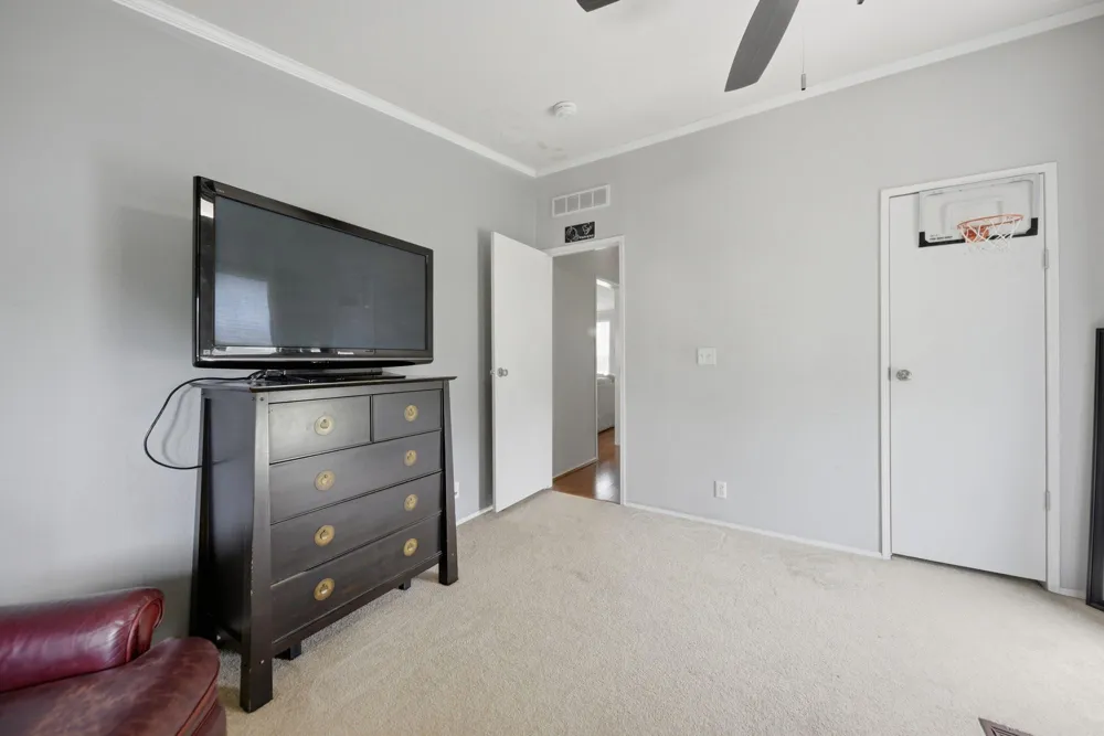3844 Highway 36 Bellville, TX 77418