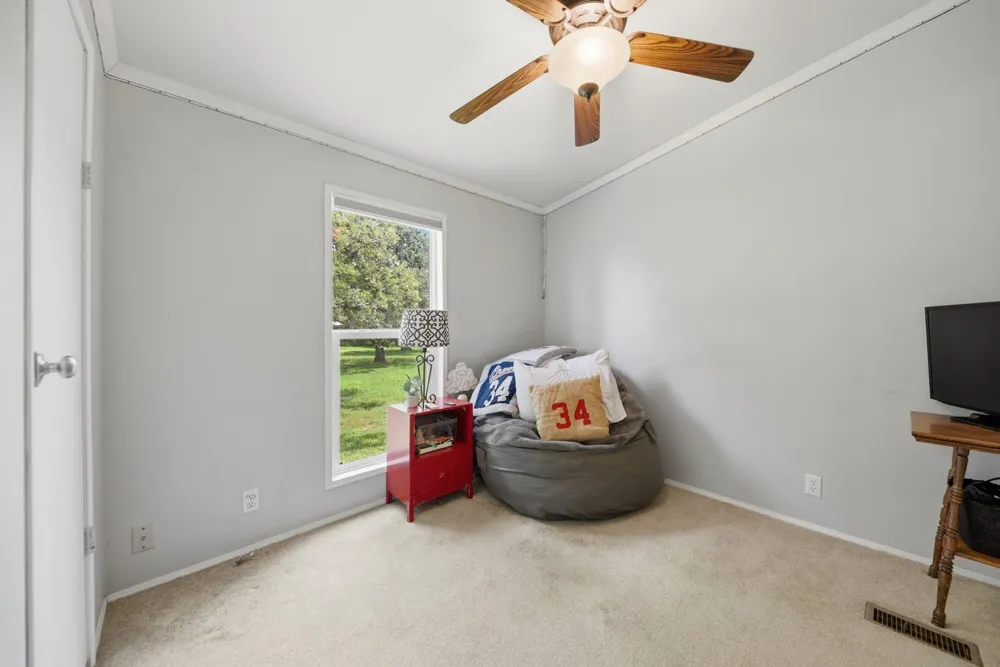 3844 Highway 36 Bellville, TX 77418